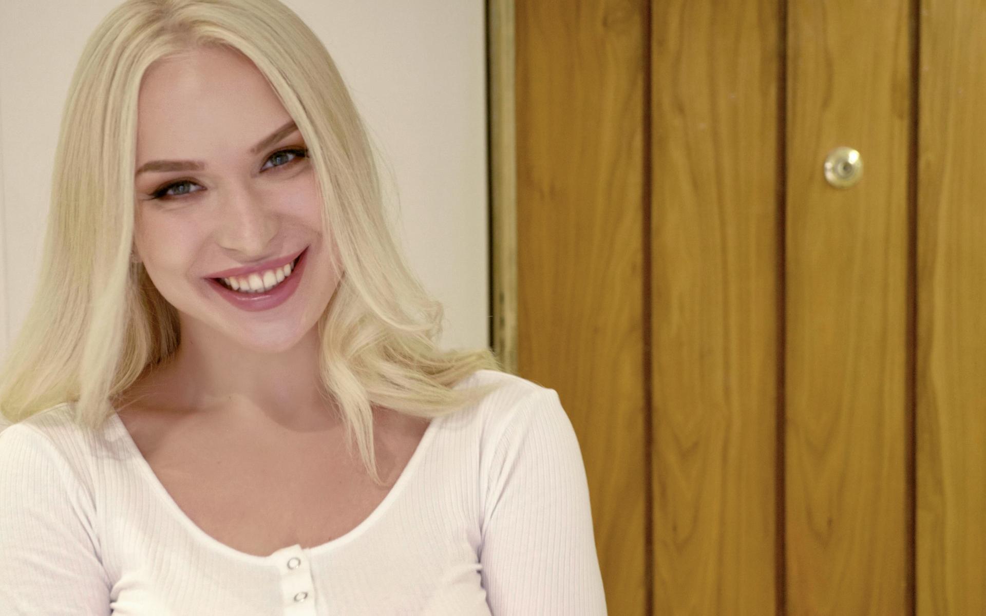 Vera Jarw #1 - Bukkake - Behind The Scenes