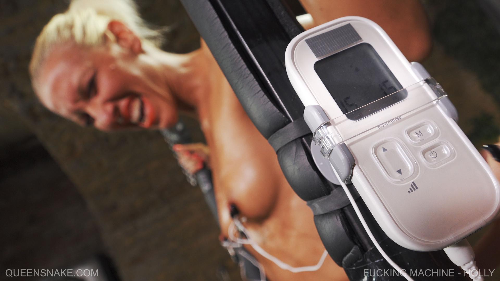 FUCKING MACHINE - HOLLY