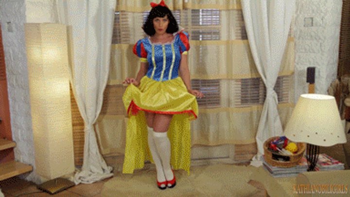 Halloween special - Snow White's HAND JOB !!!
