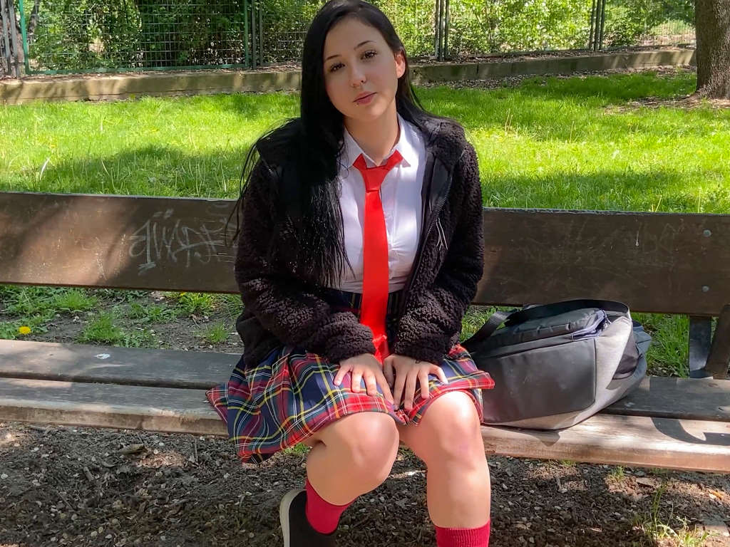 My EX is a douchebag, he left me but I WANNA BE A PORN MODEL. Give me a challenge, I'm the Sandra!!!