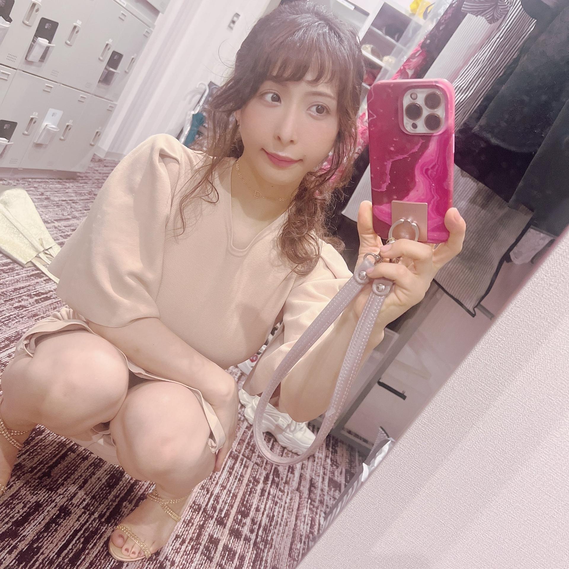 Photo HD Elly Akira - 1