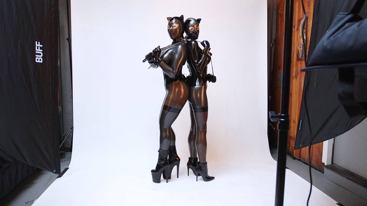 Double Kitten Photo Shoot