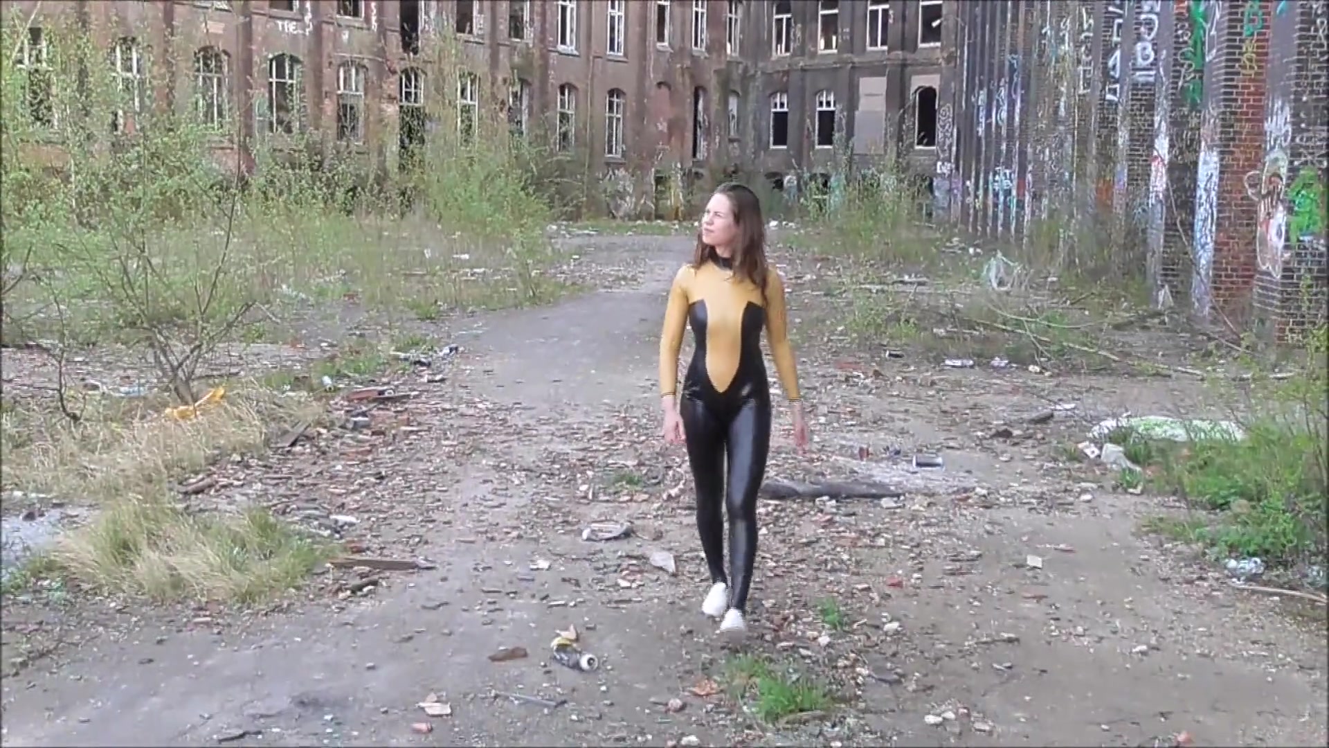 Polina in Contiwerk