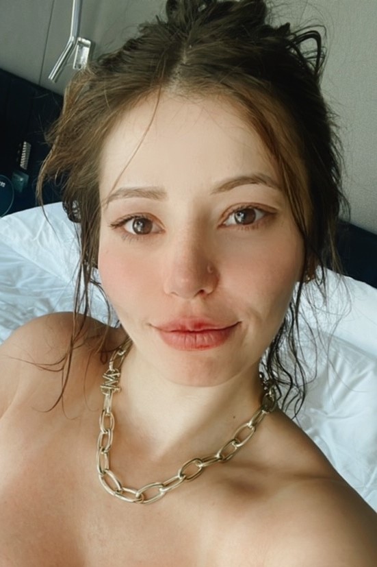 Photo HD Estelle Lucas - 1