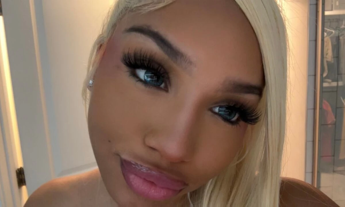 Honey Devine - Hungry For A Climax