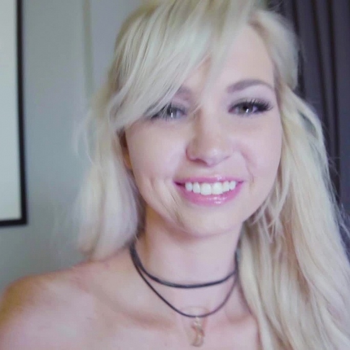 Astrid Star - Beginnings