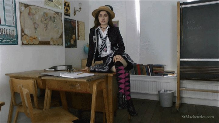 Bratty School Girl Lola Makes You Worship Her Sexy Bare Ass & Pussy