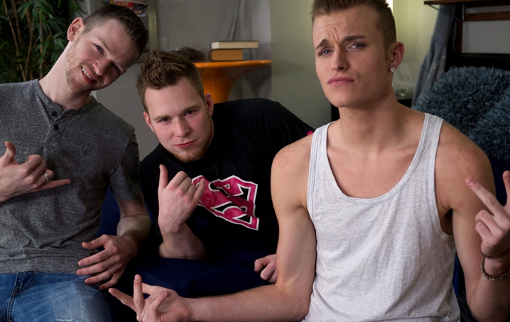 Owen And Jacob Fuck Taylor