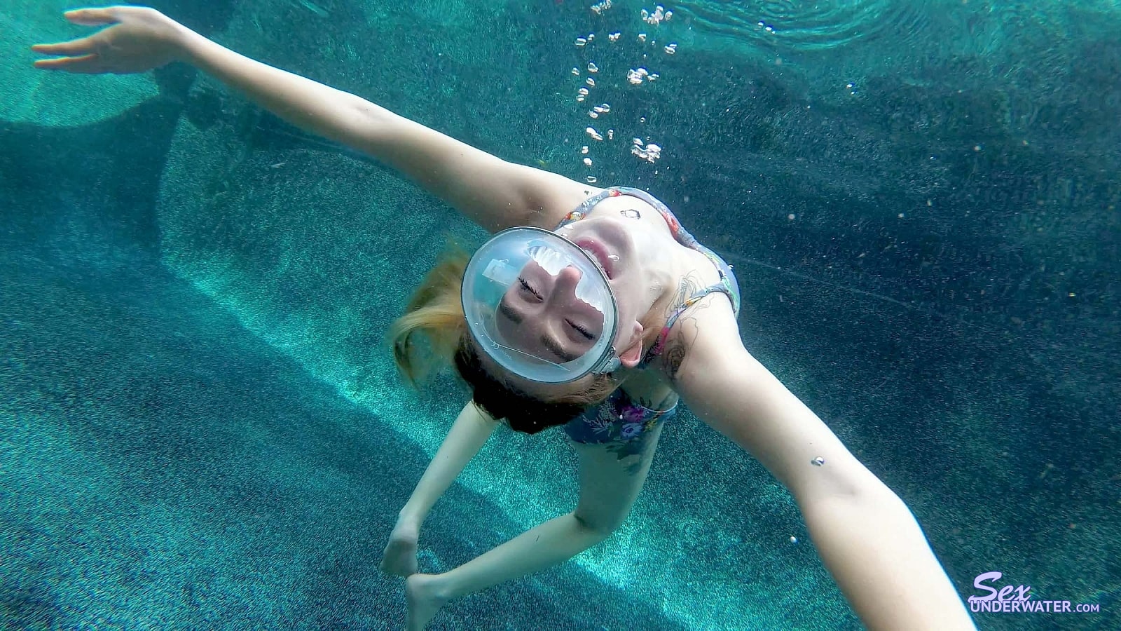Victoria Gracen Scuba Training pt.1