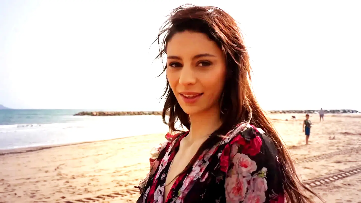 Sasha and Anastasia, Cannes for a day!