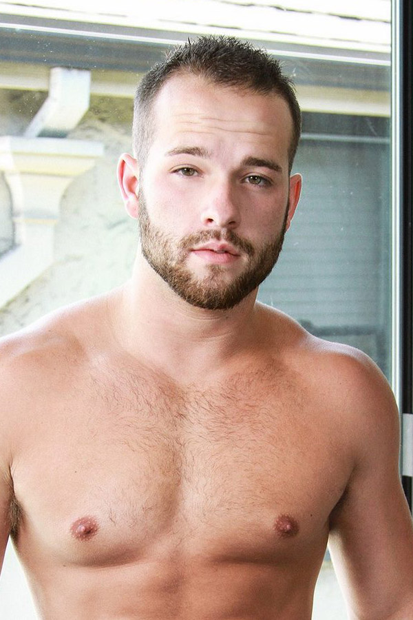 Photo HD Luke Adams - 2