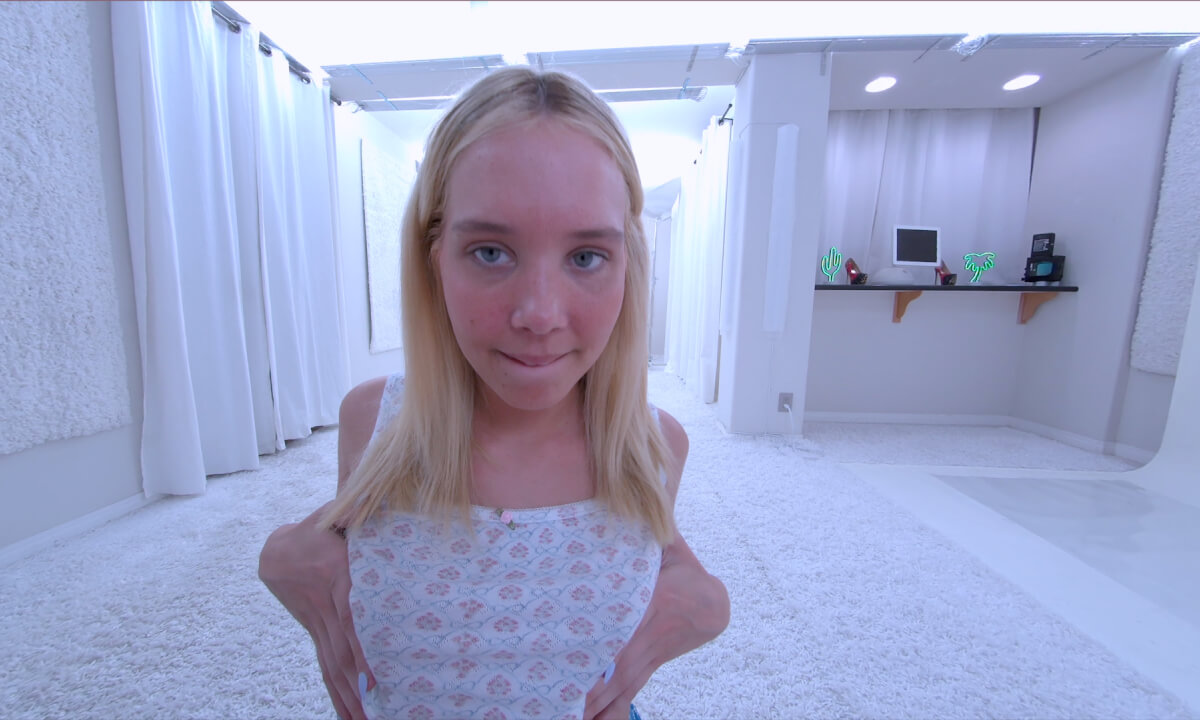 Hot 19yo Blonde Teen, Is Sweet & Horny For You.