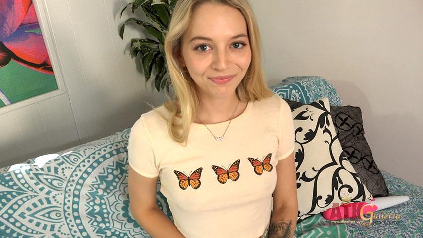 Lily Larimar Masturbation