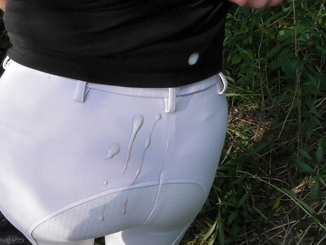 OMG! In breeches and leather boots on the lake have been seduced!