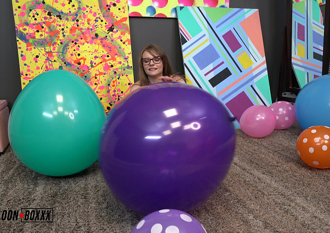 Petite Jessae Rosae Loves Big Balloons