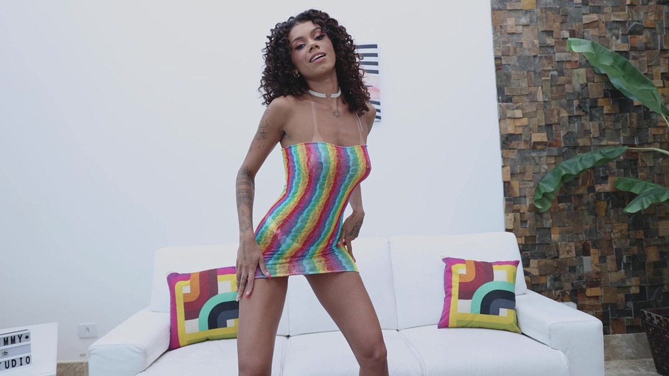 Brazilian slut Mih Ninfetinha enjoys threesome with 2 huge cocks (Anal, BBC, big gapes, 0% Pussy, squirting)