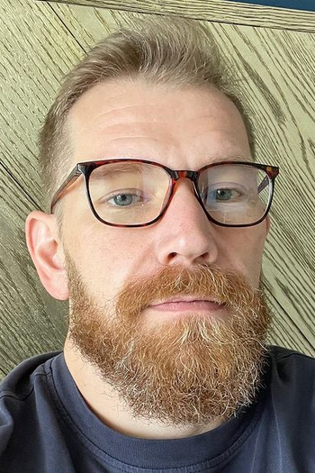 Photo HD Alex Adams - 2