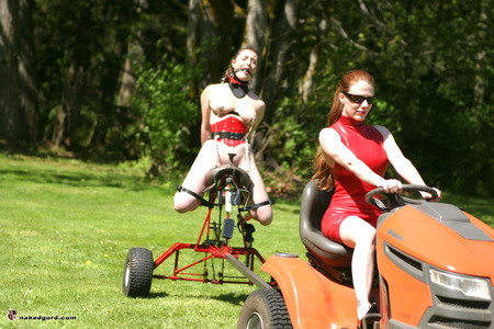 Sister Dee Saddle Fuck Machine - Interview
