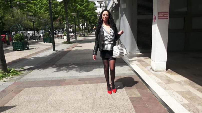 Muito Obrigado Juliana, 35 Years Old!