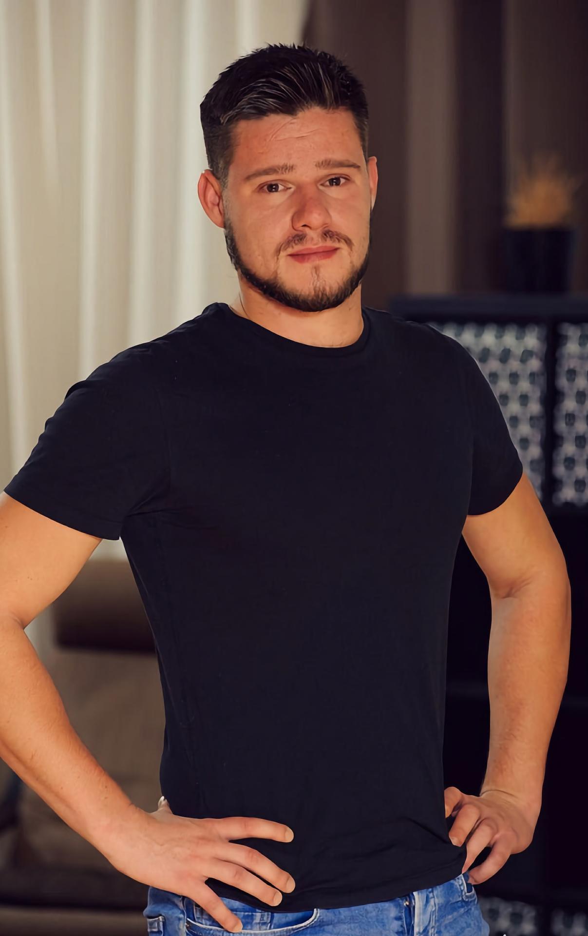 Tonda Zbranek Fessée