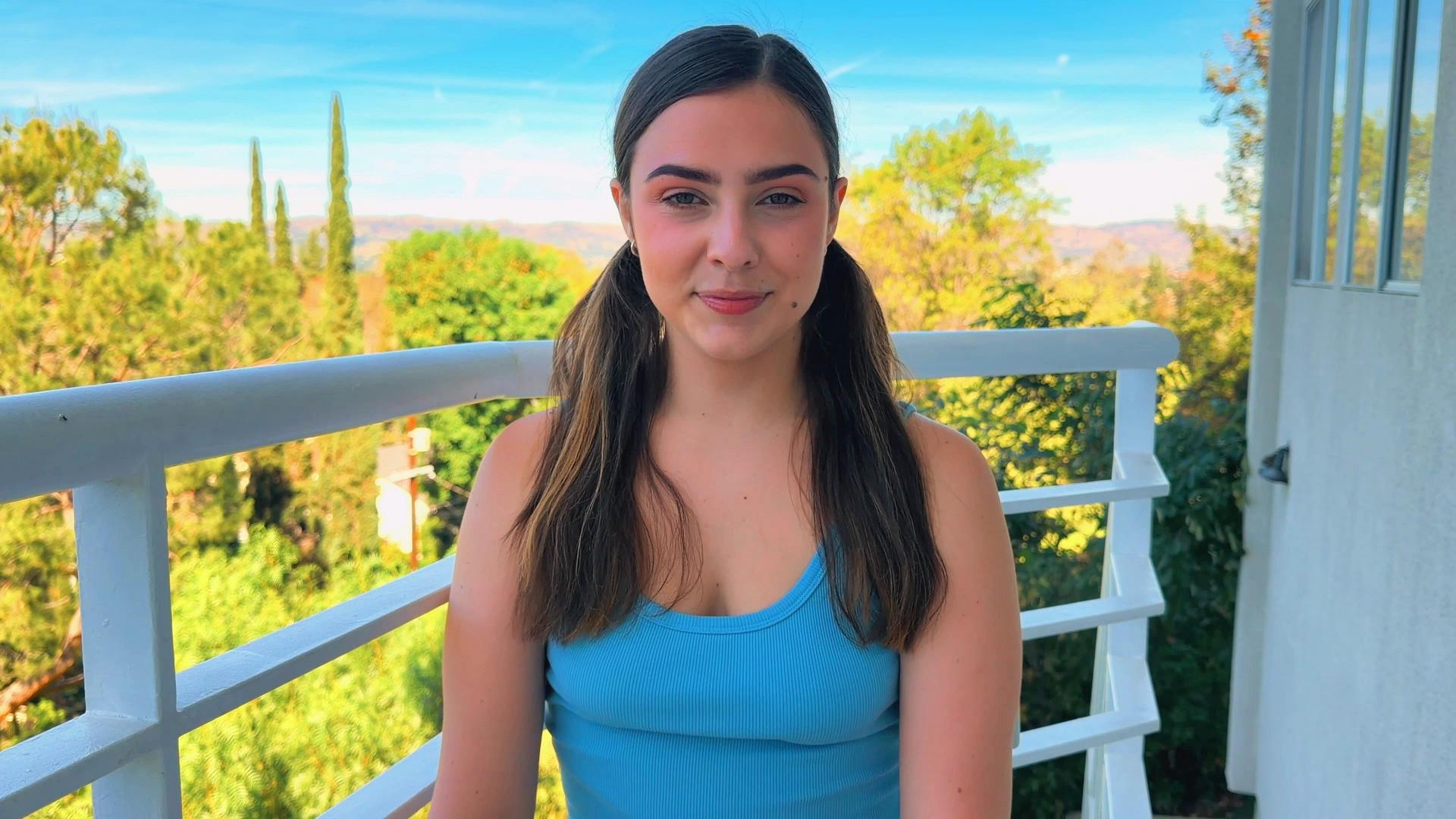 Risky Outdoor Fun with Florida Teen Hottie Violet Dawn