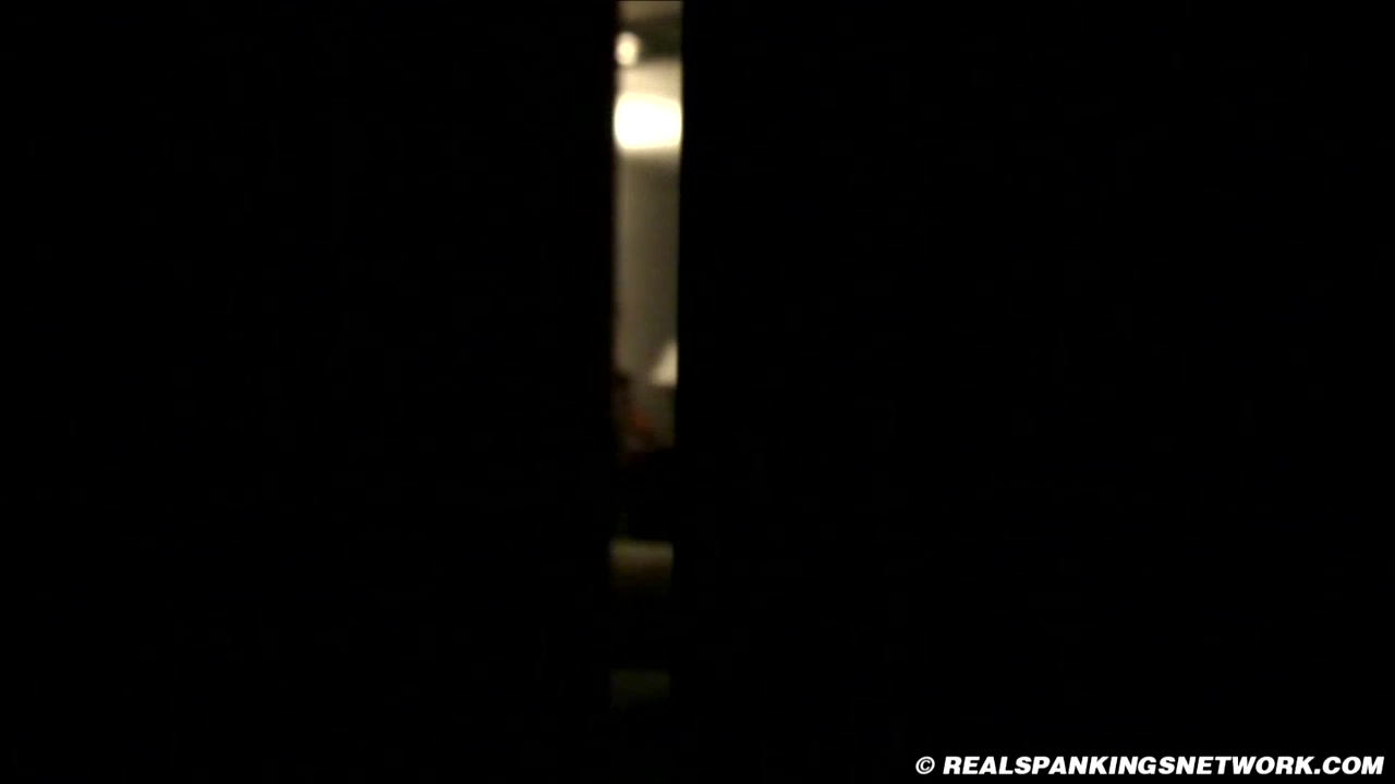 Kiki's Voyeur Hand Spanking