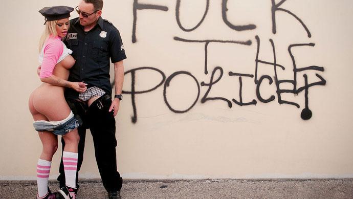 Jessa Rhodes Gets Pulled Over and Jerks Off a Cop