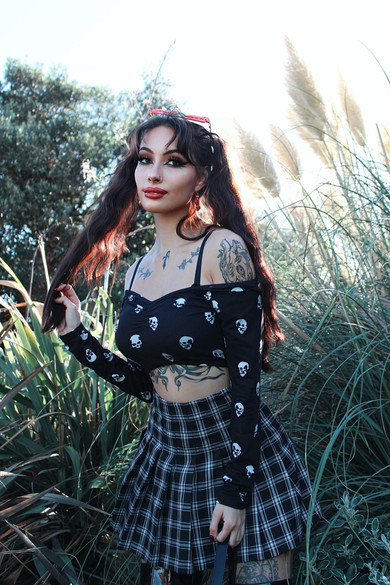 Photo HD Zeena Valvona - 3