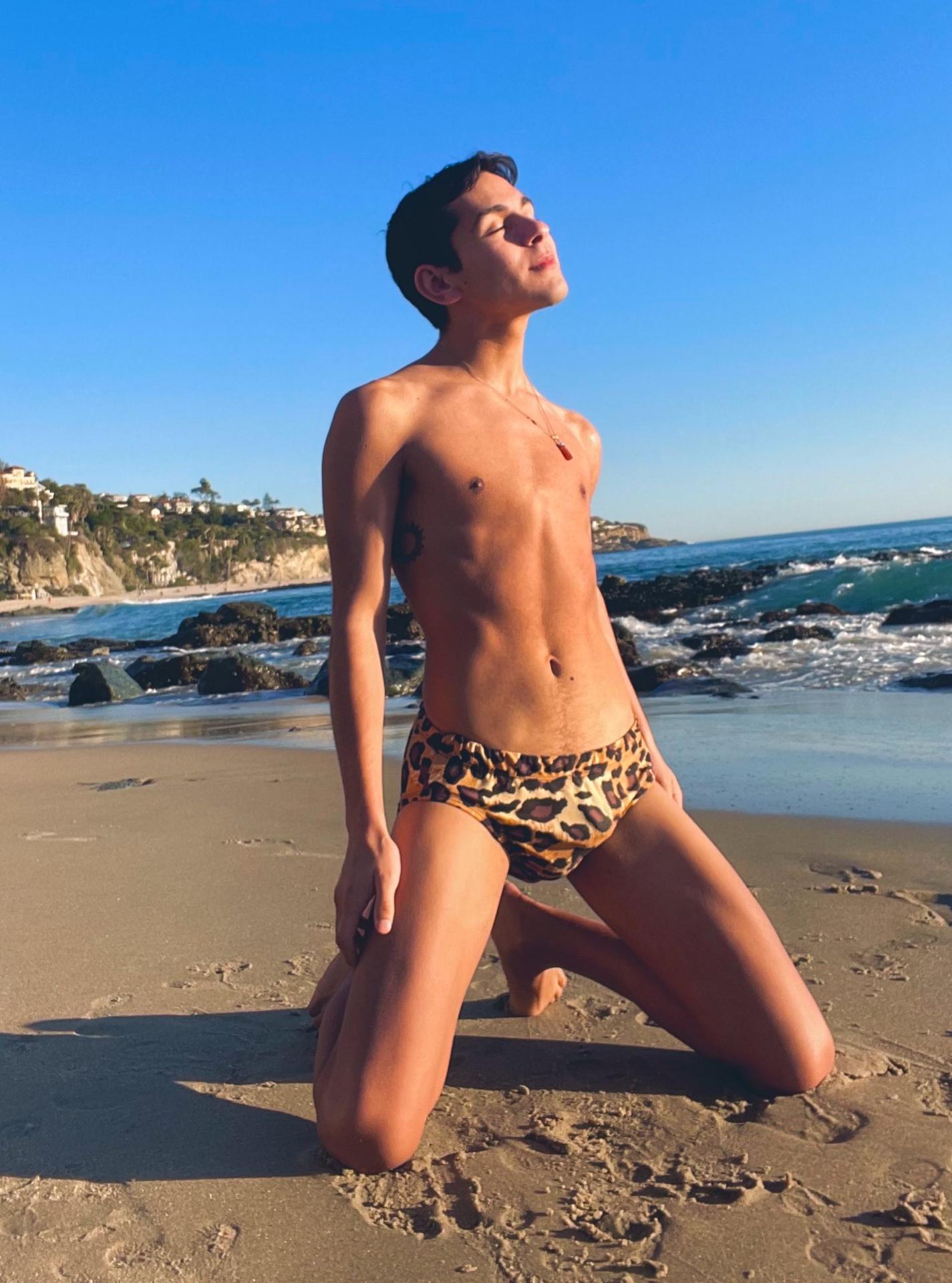 Damien Grey Anulingus