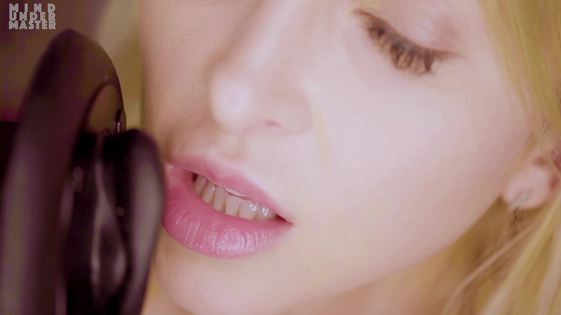 Alix Lynx - Secret ASMR