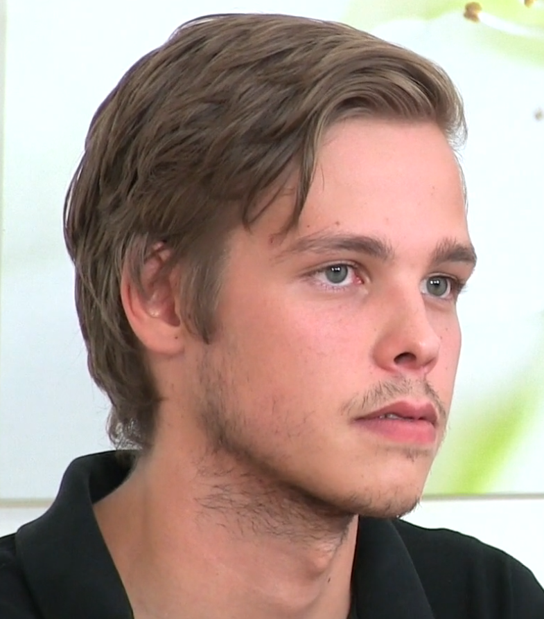 Phil Condor Female Agent