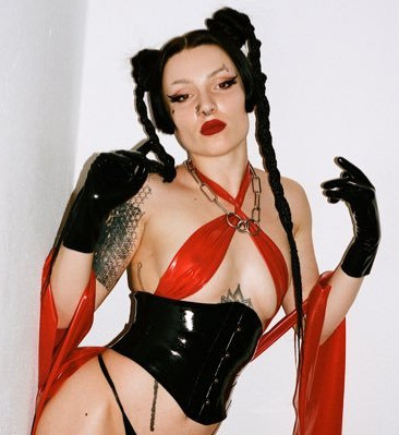 Domina Moir Div
