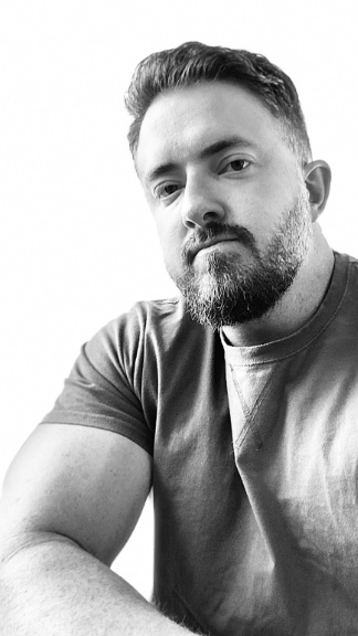 Danny Luckee Fessée