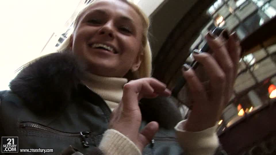 A Day With Ivana Sugar