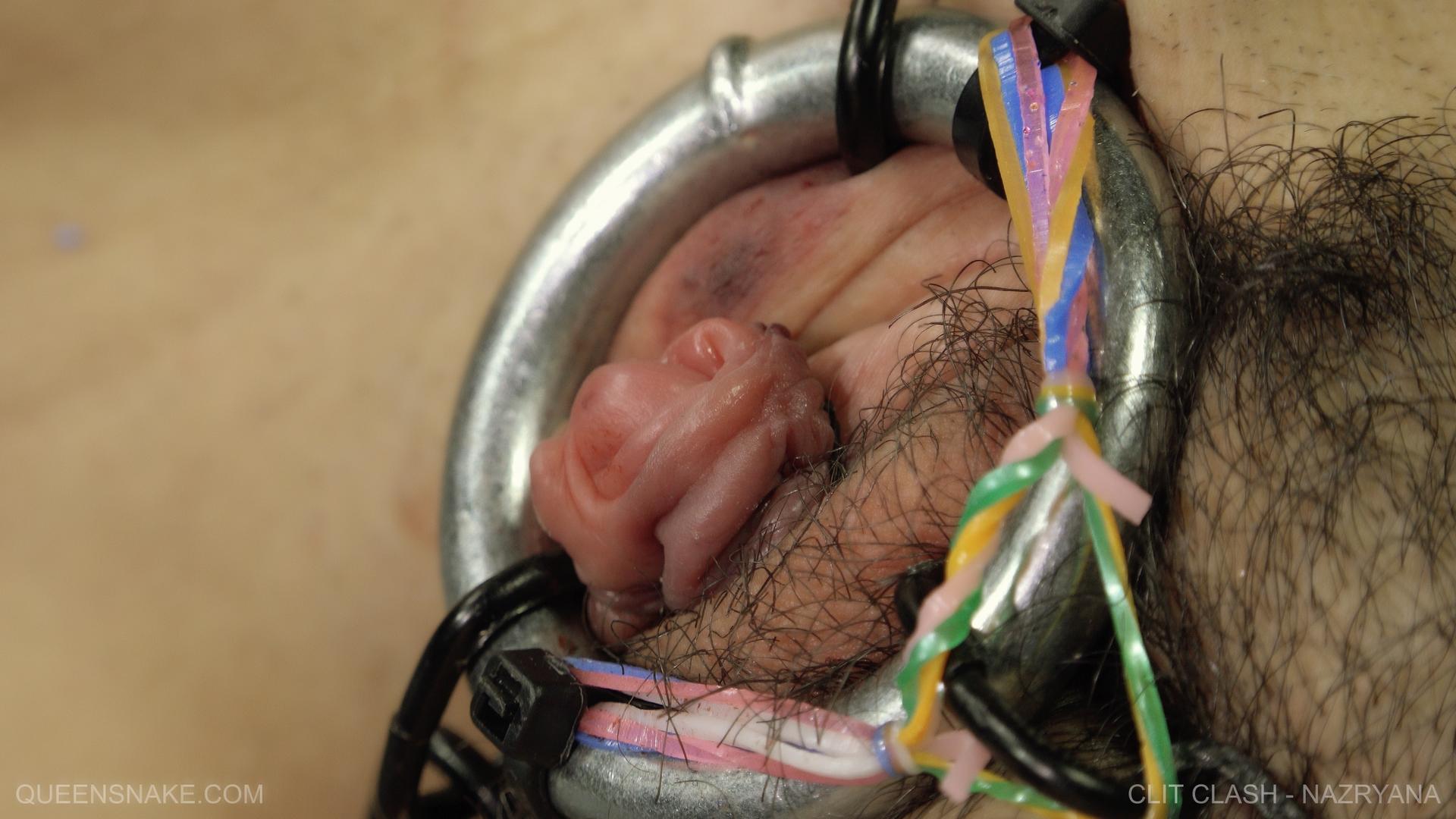 CLIT CLASH - NAZRYANA
