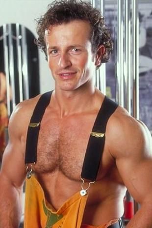 Photo HD George Uhl - 2