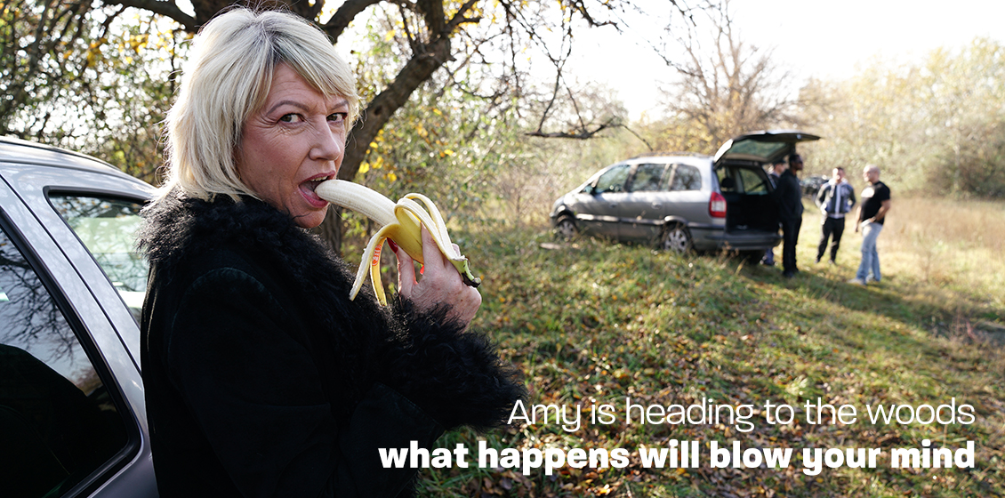 Mature dogging gang bang with squirting!