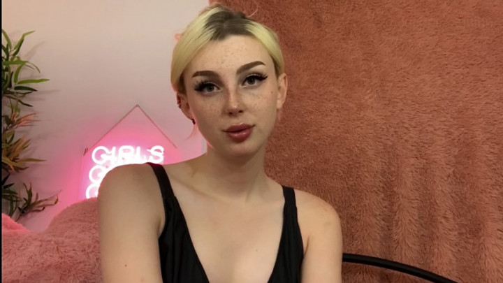 Big Dick Domme makes fun of ur tiny cock