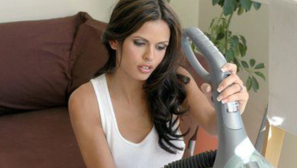 Stranger Shy Love fucking in the couch with her tits