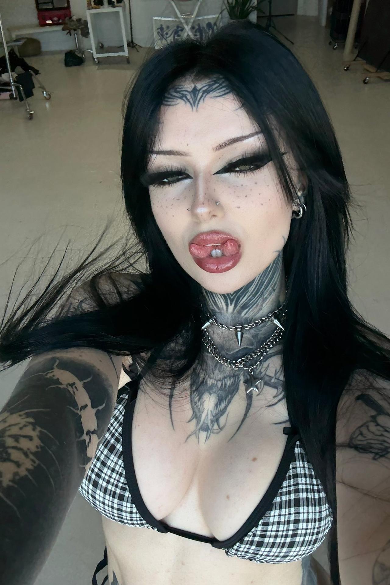 Photo HD Nikki Bitez - 3