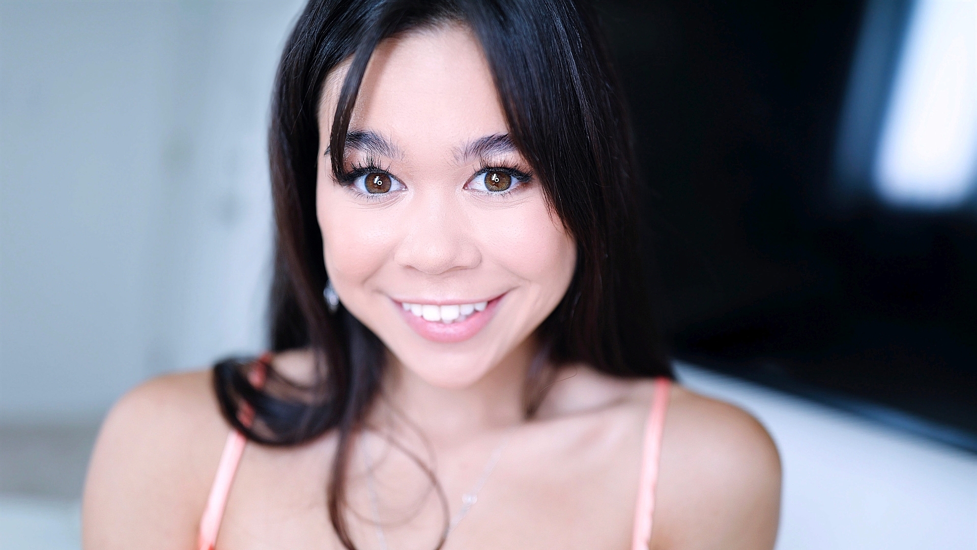 Amateur Allure Introduces Brianna Arson, a Cute Thrift Store Employee Loves Giving Head & Swallowing