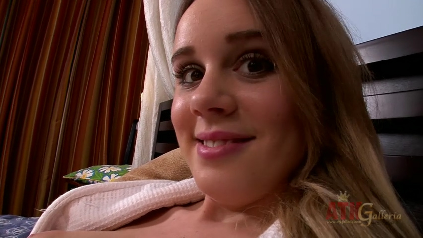 Alexis Adams sex machine and vibrator session