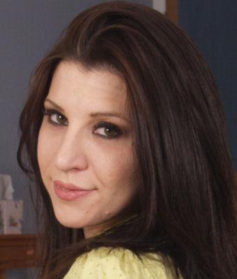 Betty Jaded Masturbation