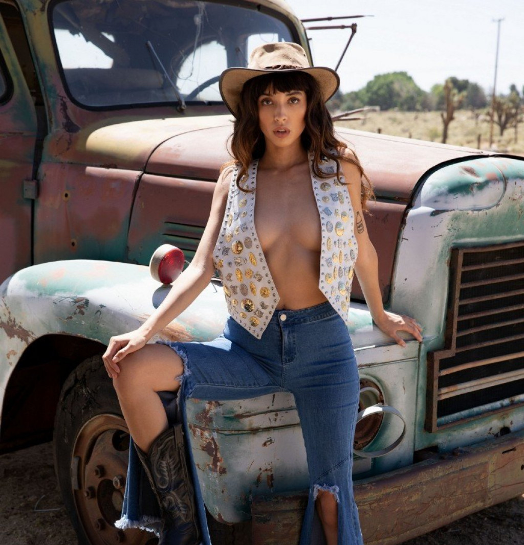 Photo HD Stephanie Angulo - 3