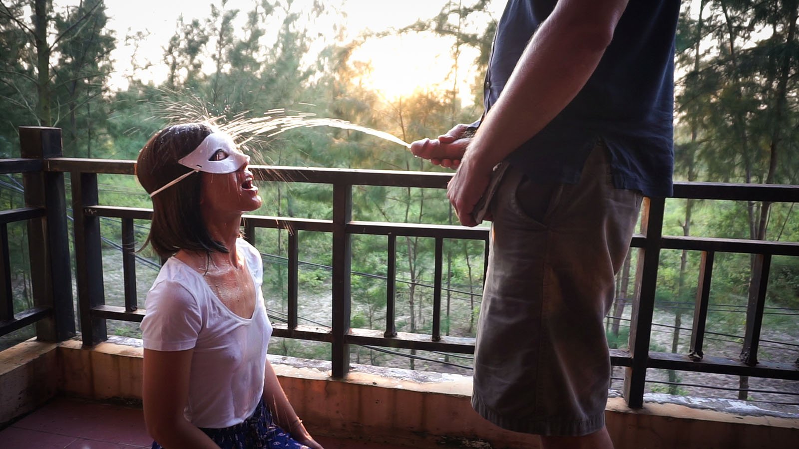 A Sparkling Golden Shower!