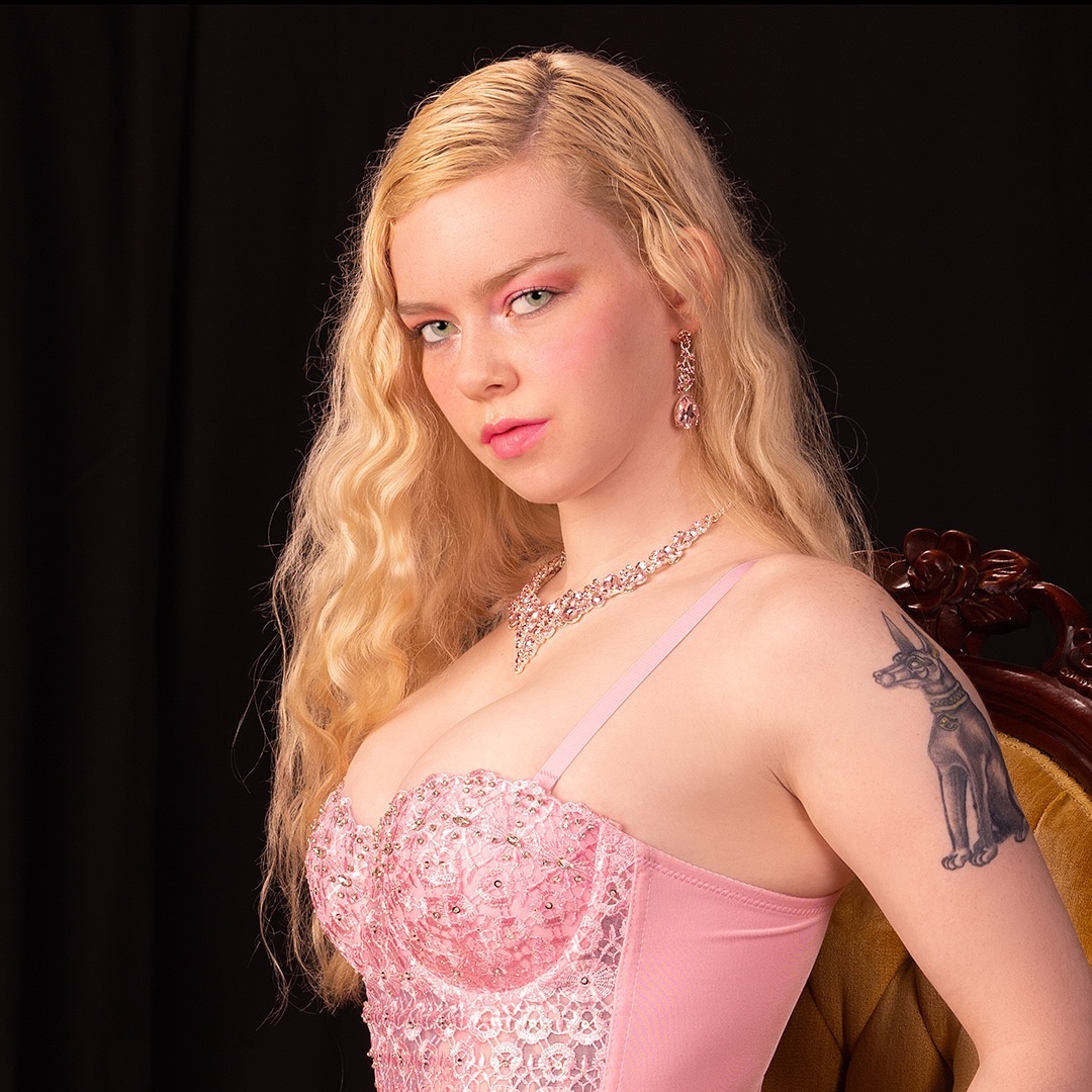 Photo HD Liz Leblanc - 6