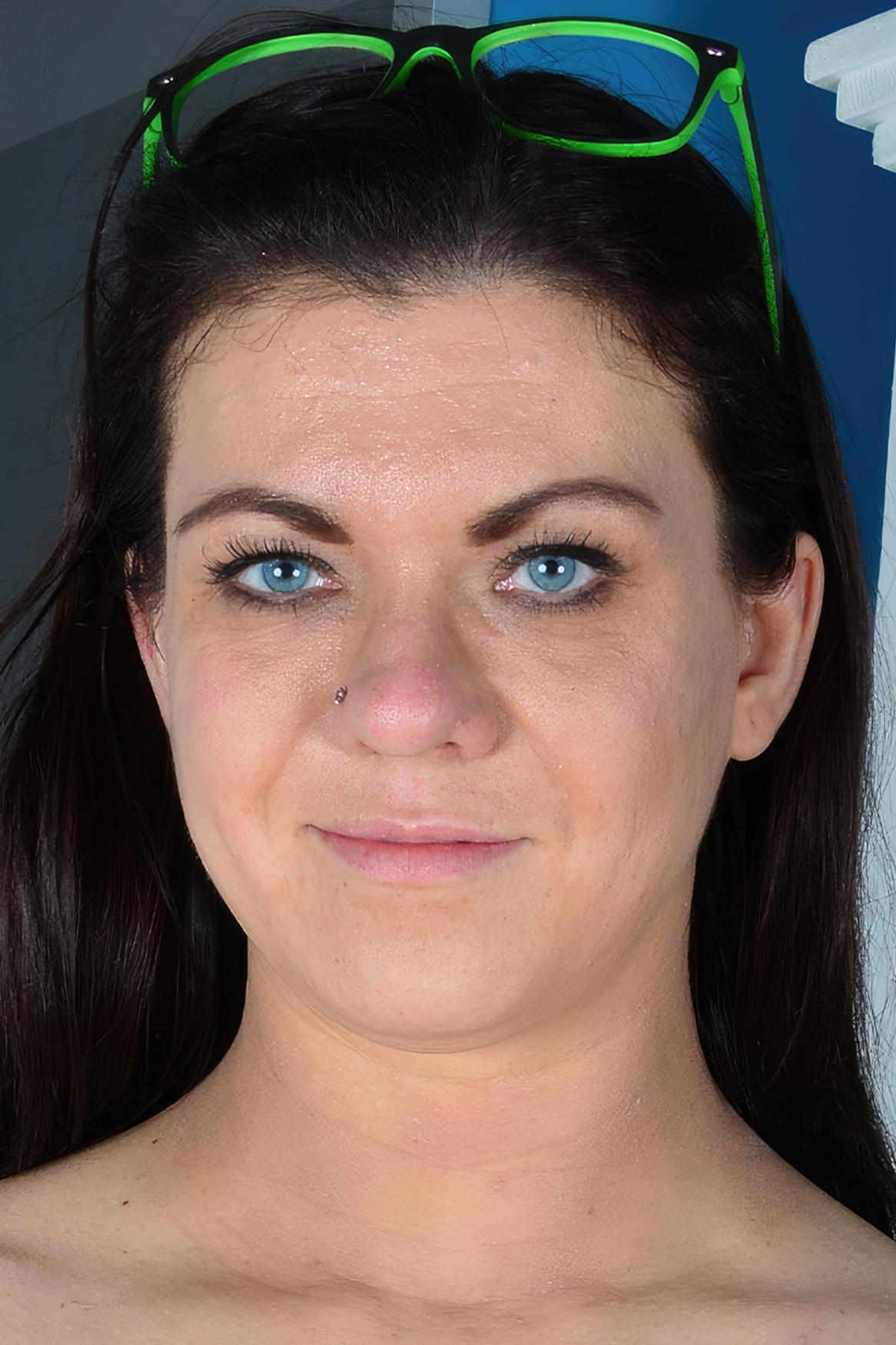 Corazon Del Angel Fessée