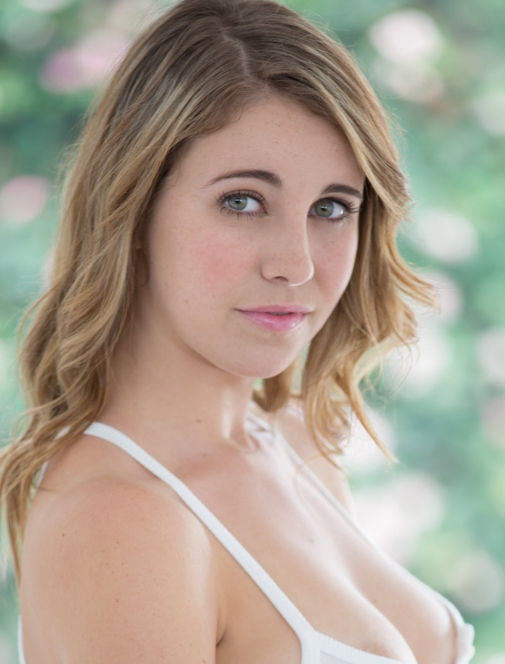 Photo HD Kinsley Eden - 7