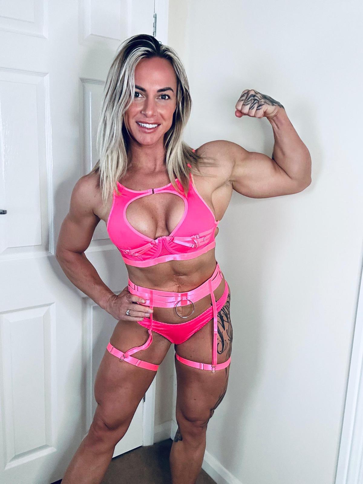 Photo HD Kirsty Stroud - 2