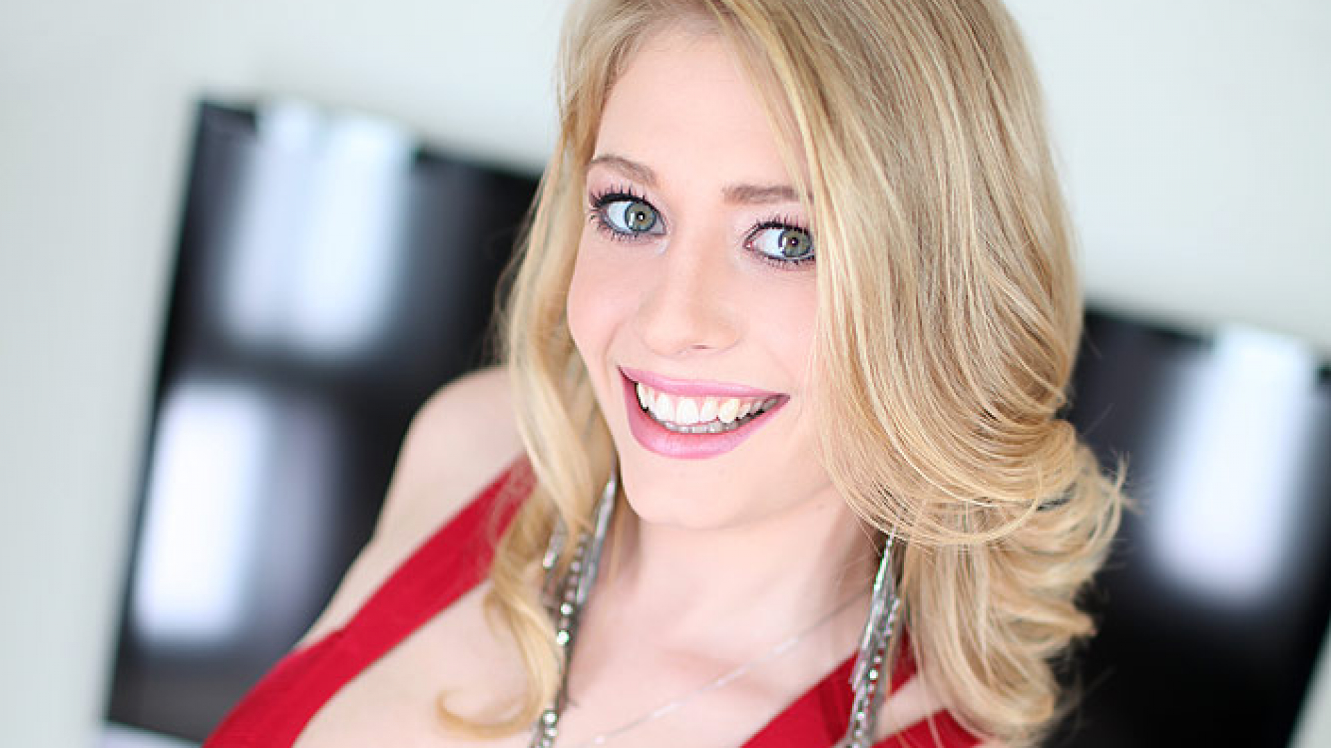 Allie James, Busty 18-Year-Old Blonde Gets Banged and Swallows TWO Big Cumshots!